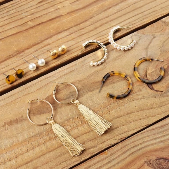 Earring Bundle 6 Pairs Gold Tone, Tassel, Button, New Never Worn - Picture 2 of 3